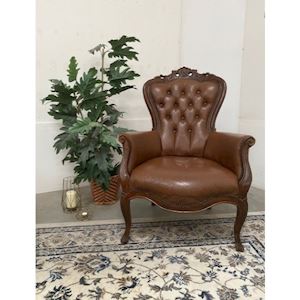 Chesterfield bruine stoel