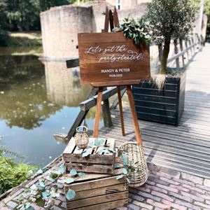 Tekstschrijver Sociale wetenschappen Rang Houten borden huren - Brisked Styled Weddings