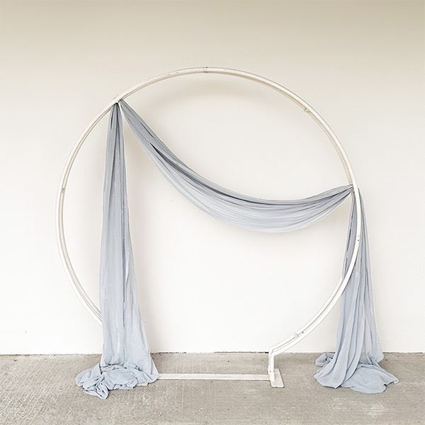Backdrop rond wit + dusty blue doek
