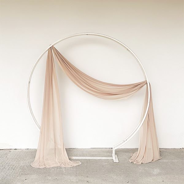 Backdrop rond wit + nude doek