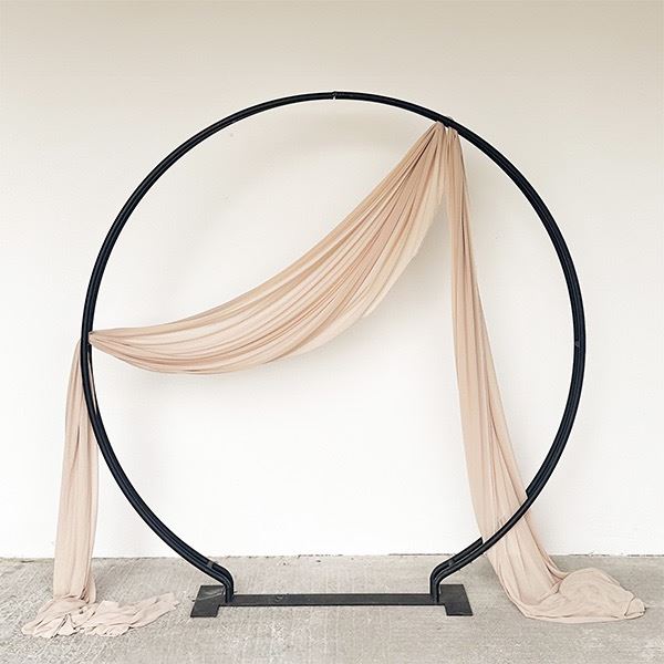 Backdrop rond zwart + nude doek