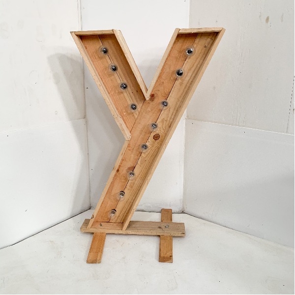 Lichtletter Y