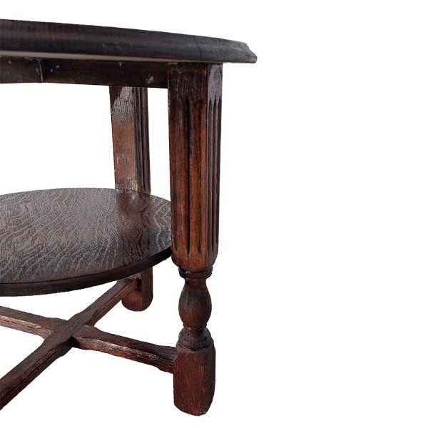 Bijzettafel rond donker hout