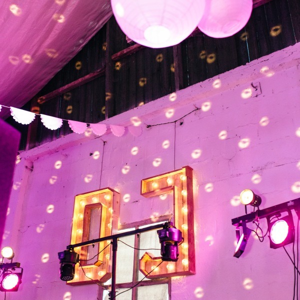 DJ Booth incl letters