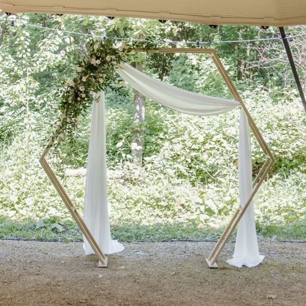 Backdrop hexagon goud + wit doek