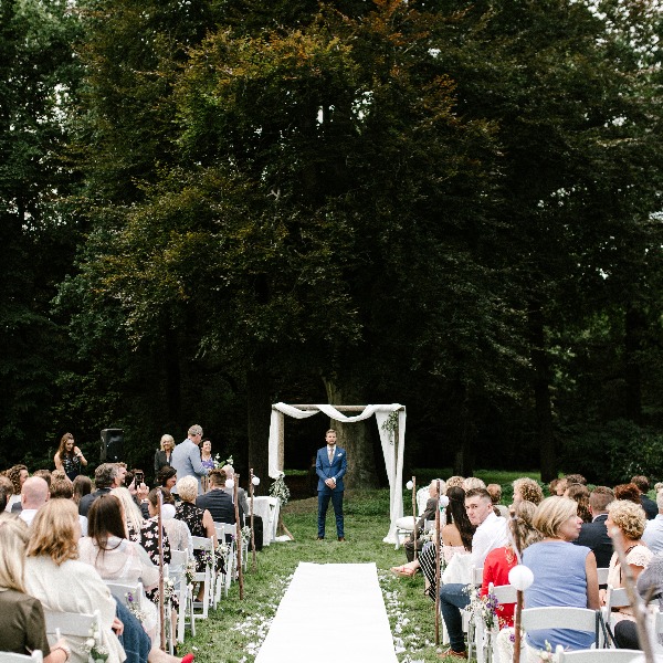 Ontslag nemen provincie duidelijk Witte loper kopen Brisked Styled Weddings