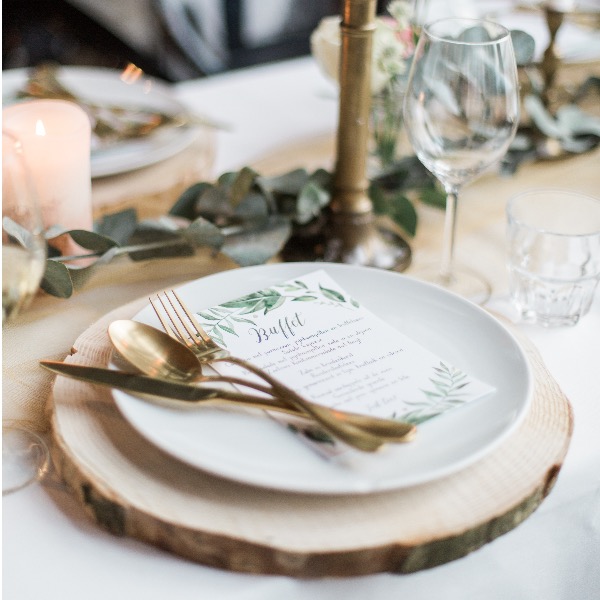 medley knelpunt krans Houten onderbord huren - Brisked Styled Weddings