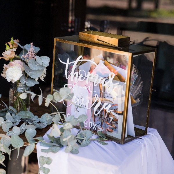 Enveloppenbox goud gepersonaliseerd