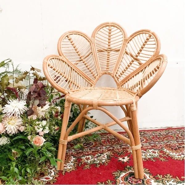 Stoel rotan flower
