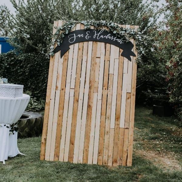 houten achtergrond wand photobooth huren bij Brisked houten achtergrond wand photobooth huren bij Brisked