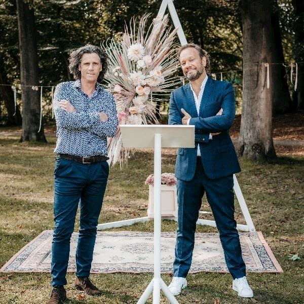 Wit metalen lessenaar huren