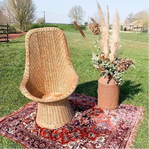 rotan stoel naturel bij Brisked huren rotan stoel naturel bij Brisked huren