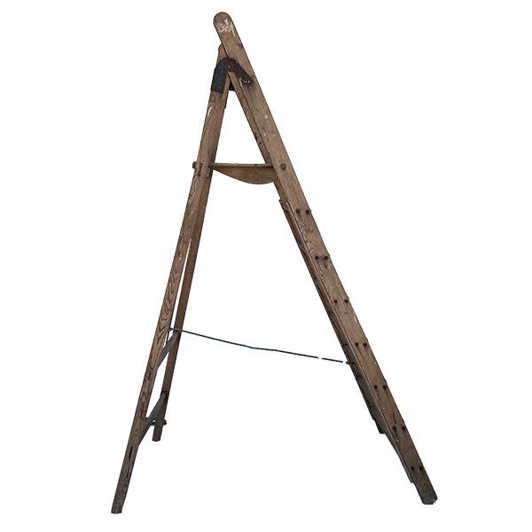 Vintage houten oude trap - hoog
