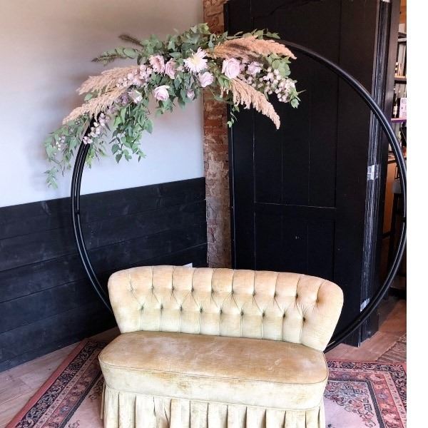 Ronde backdrop zwart huren bij Brisked Ronde backdrop zwart huren bij Brisked